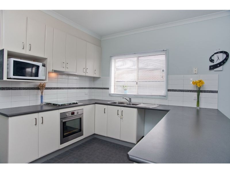 2 Basingstoke Retreat, Craigieburn VIC 3064