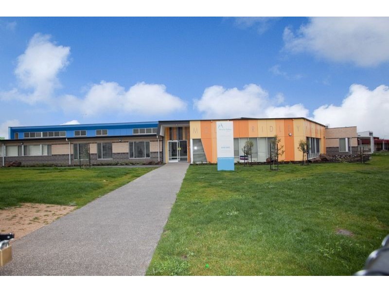 2 Basingstoke Retreat, Craigieburn VIC 3064