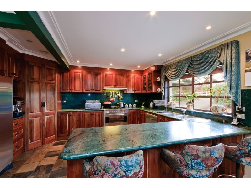 40 Bardwell Drive, Mickleham VIC 3064