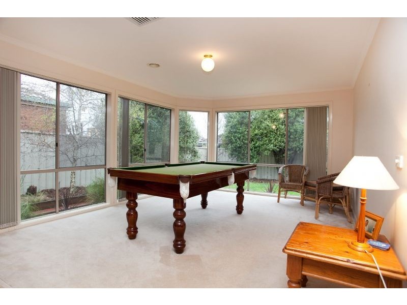 4 Elmwood Place, Craigieburn VIC 3064