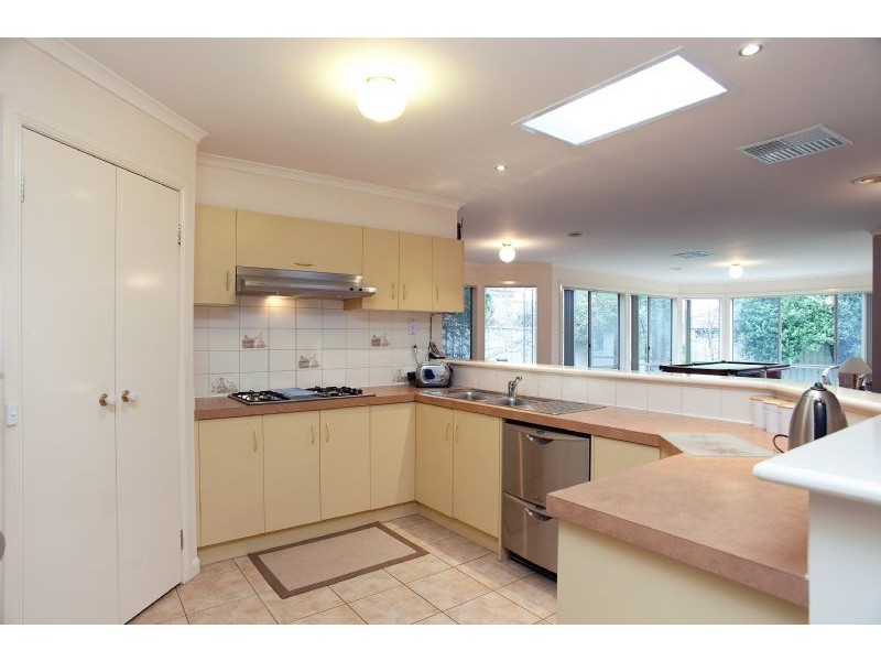 4 Elmwood Place, Craigieburn VIC 3064