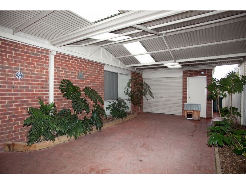 4 Elmwood Place, Craigieburn VIC 3064