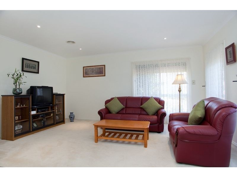 1/57-59 Yarcombe Crescent, Craigieburn VIC 3064