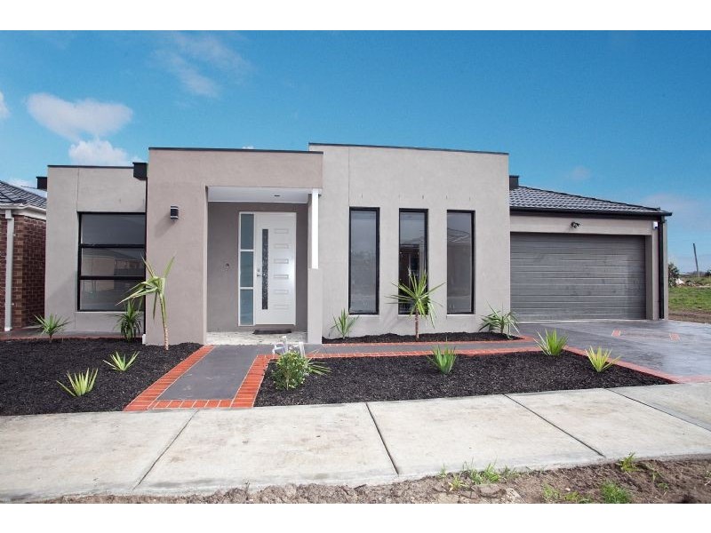 23 Oakgrove Drive, Craigieburn VIC 3064