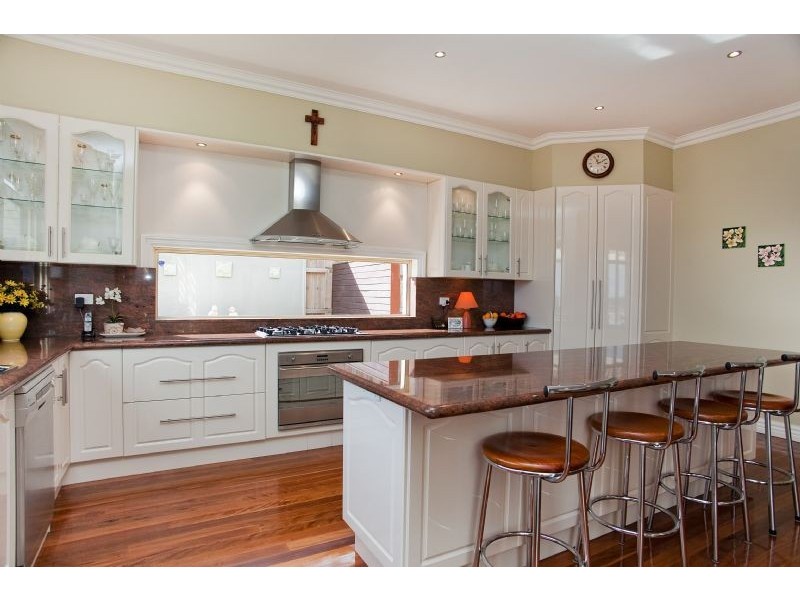 21 Cropton Rise, Craigieburn VIC 3064
