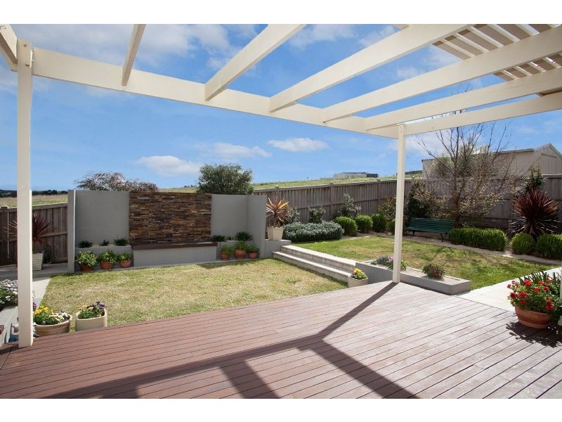 21 Cropton Rise, Craigieburn VIC 3064