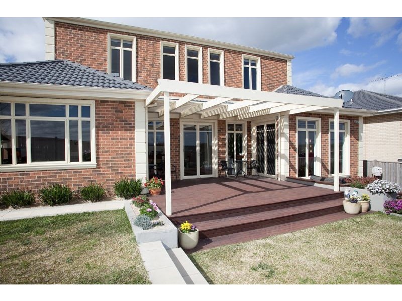 21 Cropton Rise, Craigieburn VIC 3064