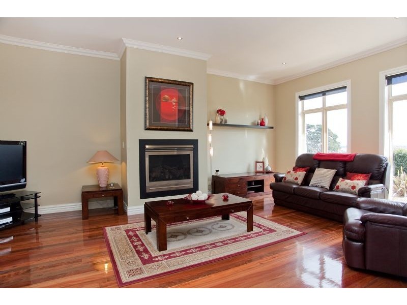 21 Cropton Rise, Craigieburn VIC 3064