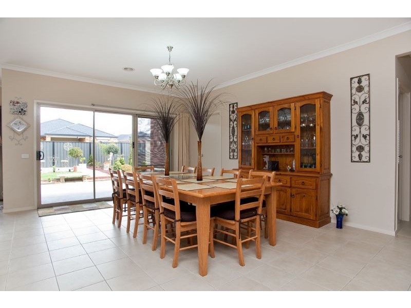 6 Crewe Lane, Craigieburn VIC 3064