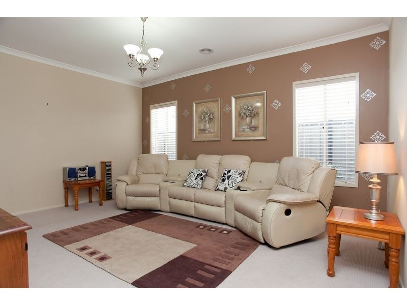 6 Crewe Lane, Craigieburn VIC 3064