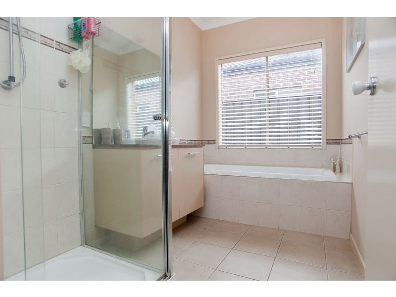 6 Crewe Lane, Craigieburn VIC 3064