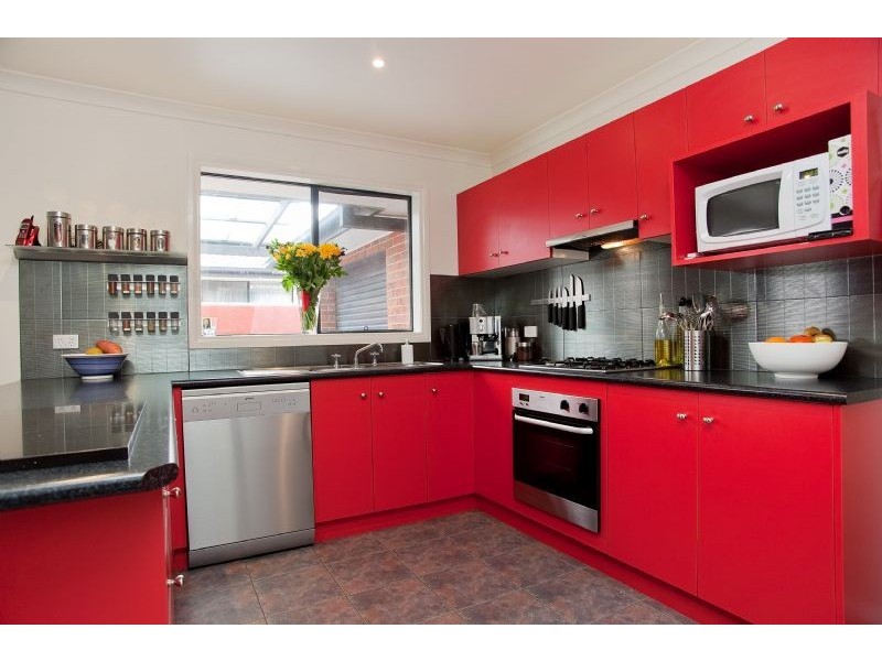 13 Pecos Place, Roxburgh Park VIC 3064