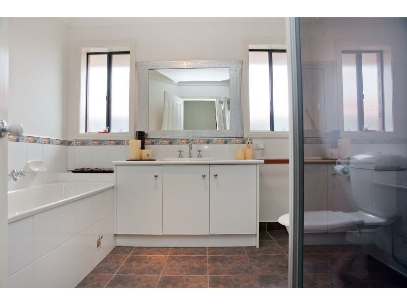 13 Pecos Place, Roxburgh Park VIC 3064