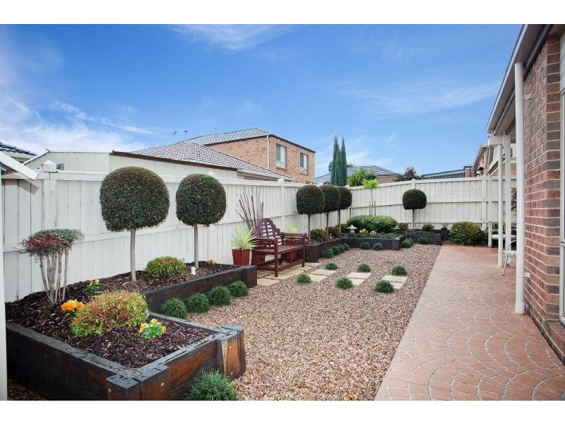 18 Garfield Way, Craigieburn VIC 3064