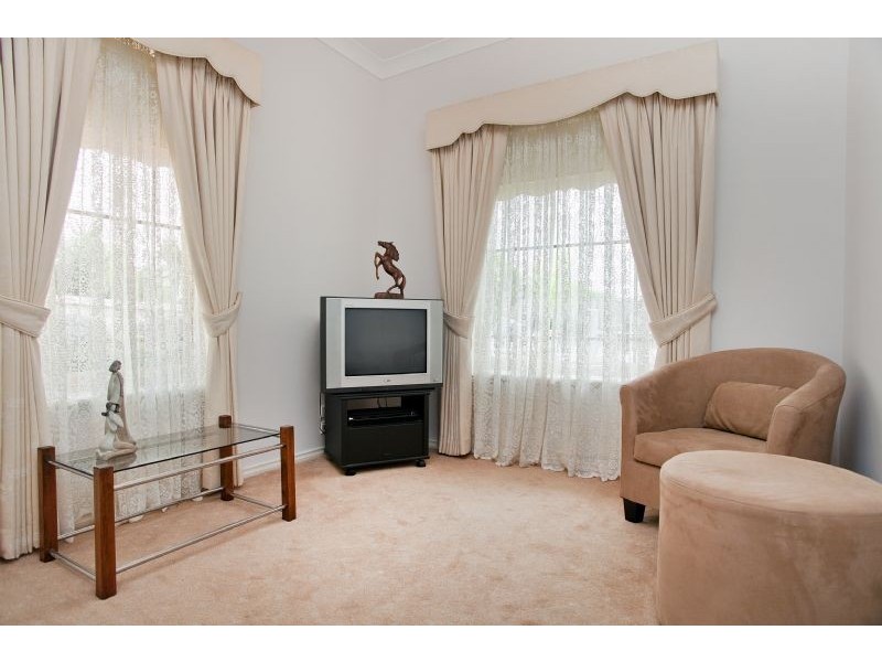 18 Garfield Way, Craigieburn VIC 3064