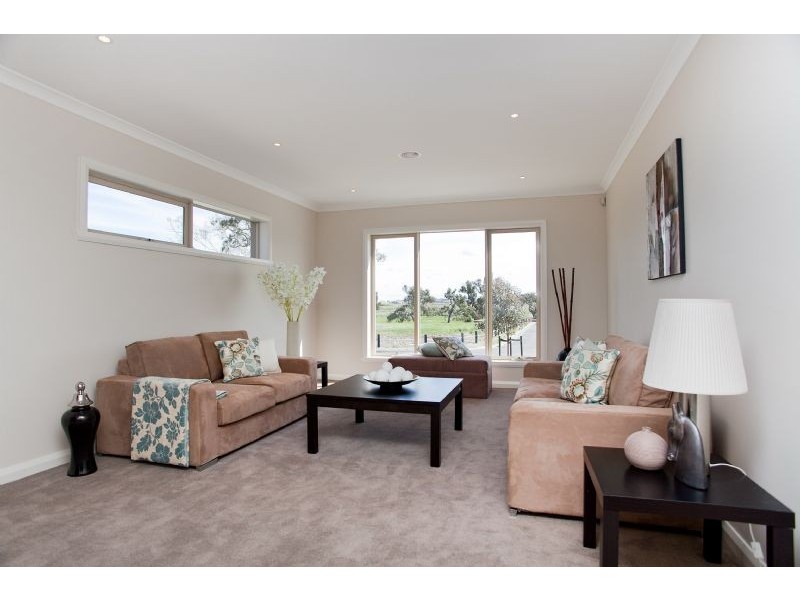 60 Bridgehaven Drive, Craigieburn VIC 3064