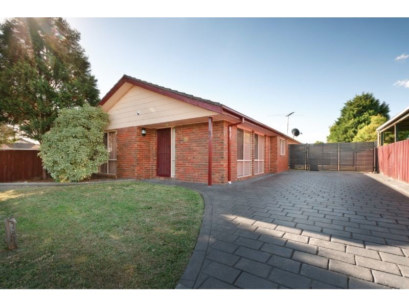 8 Judge Place, Roxburgh Park VIC 3064