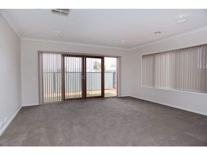 27 Wattletree Street, Craigieburn VIC 3064