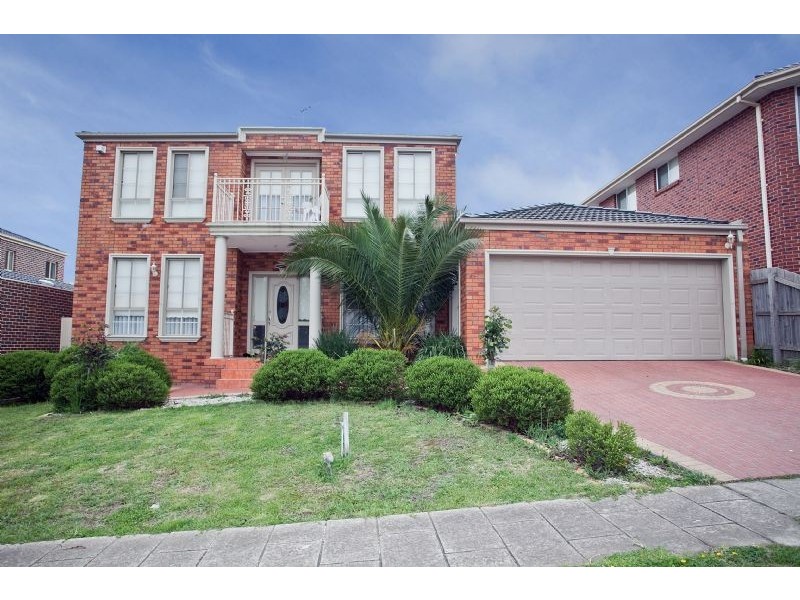 8 Hunter Avenue, Roxburgh Park VIC 3064
