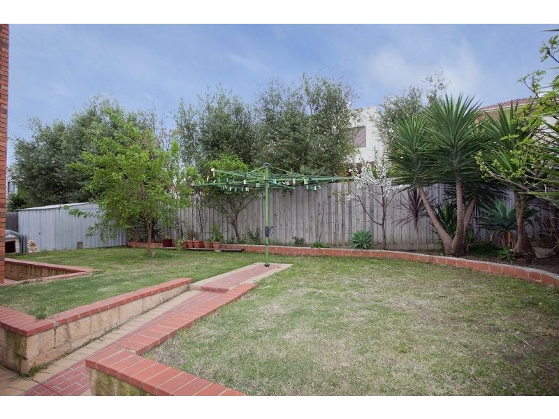 8 Hunter Avenue, Roxburgh Park VIC 3064