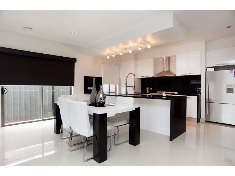 7 Brickwood Circuit, Craigieburn VIC 3064