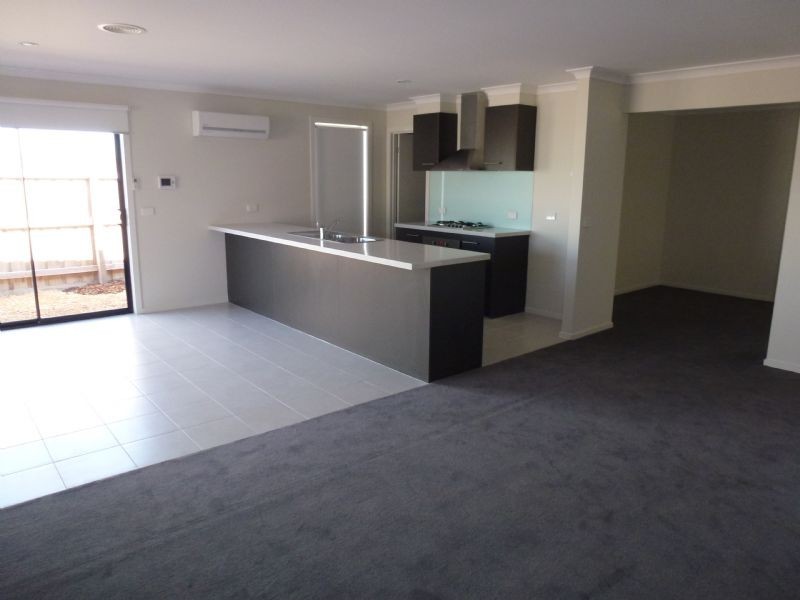 24 Cable Circuit, Craigieburn VIC 3064