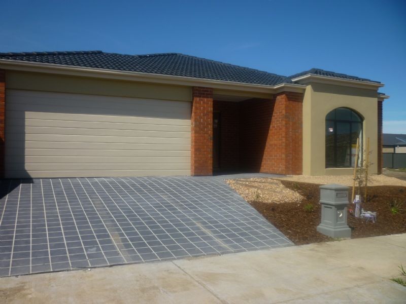 110 Huntington Drive, Craigieburn VIC 3064