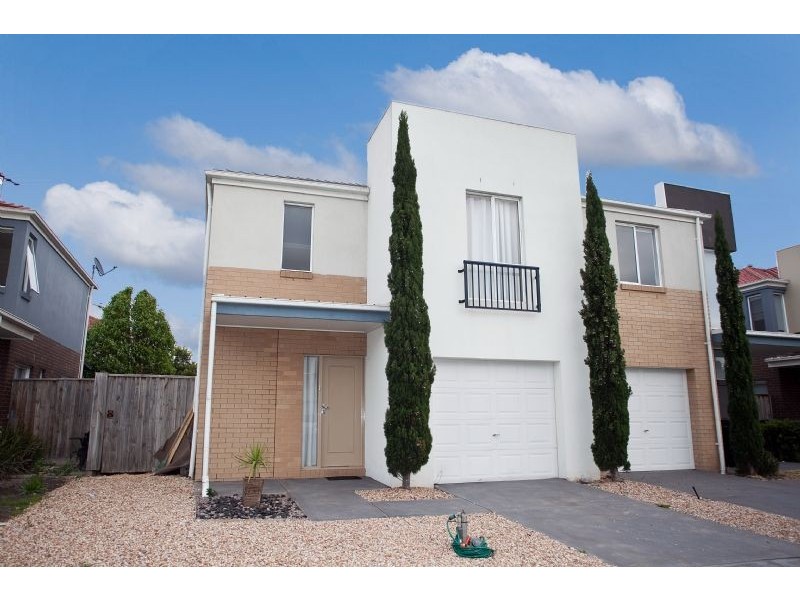 8 Brentwood Place, Roxburgh Park VIC 3064