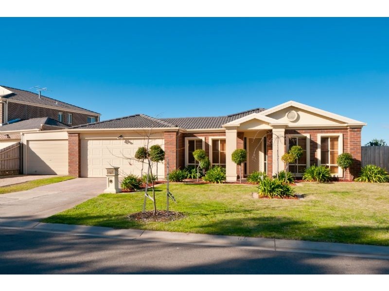 46 Athol Avenue, Roxburgh Park VIC 3064