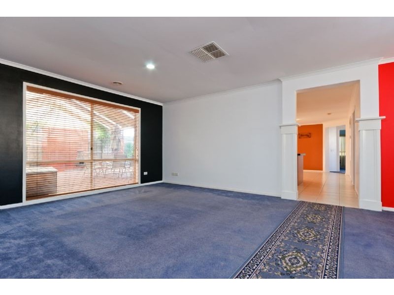 46 Athol Avenue, Roxburgh Park VIC 3064