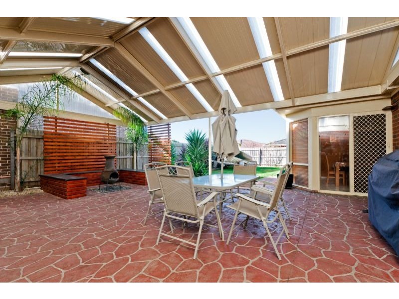 46 Athol Avenue, Roxburgh Park VIC 3064