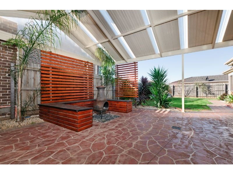 46 Athol Avenue, Roxburgh Park VIC 3064