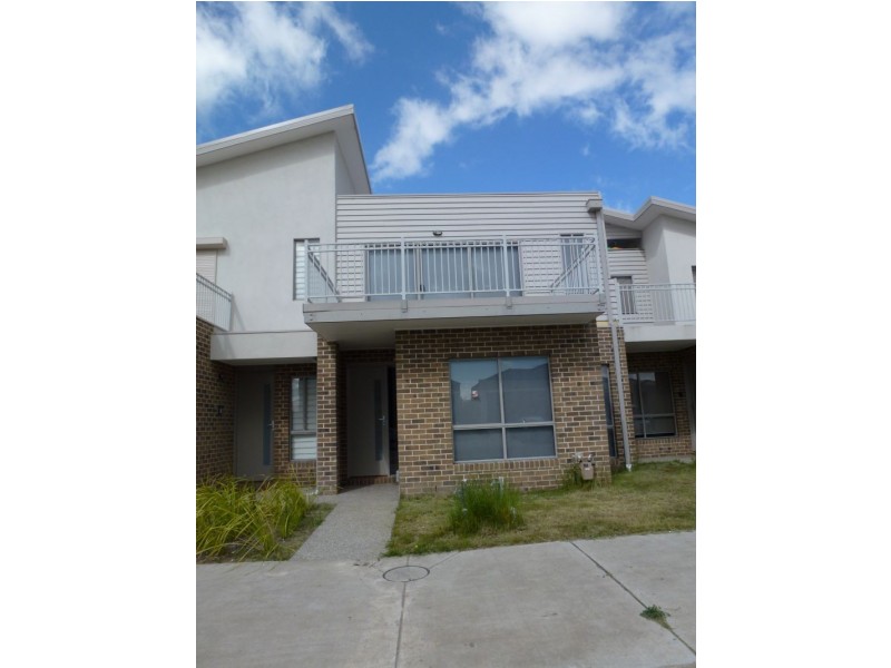 3/16 Clarendon Street, Craigieburn VIC 3064