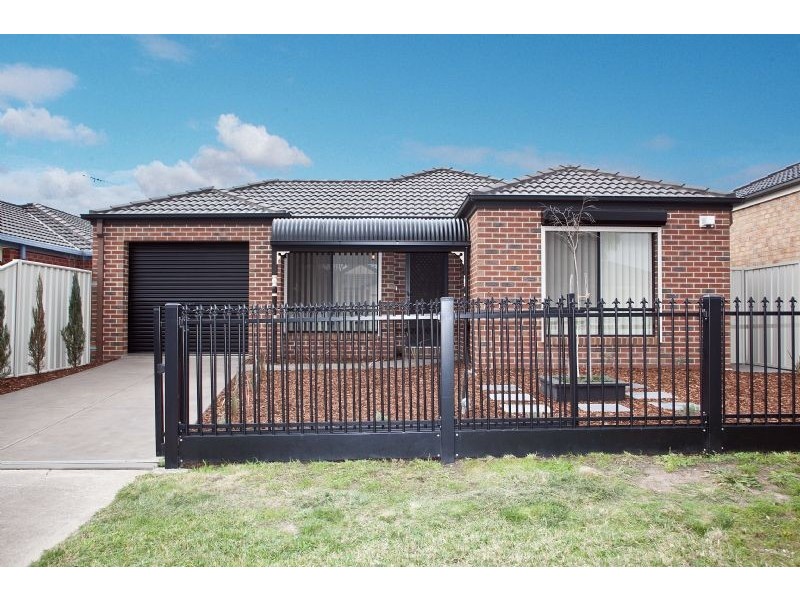 13 Botanic Rise, Craigieburn VIC 3064