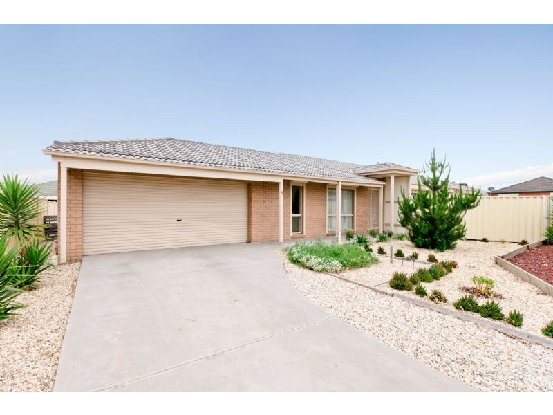 5 Tallgum Place, Craigieburn VIC 3064