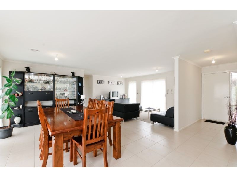 5 Tallgum Place, Craigieburn VIC 3064