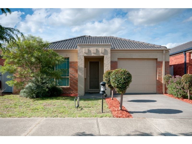 11 Crossdale Green, Craigieburn VIC 3064