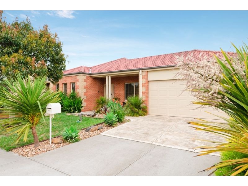 15 Claremont Street, Craigieburn VIC 3064