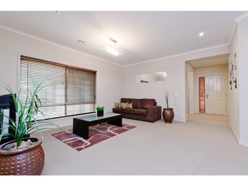 15 Claremont Street, Craigieburn VIC 3064