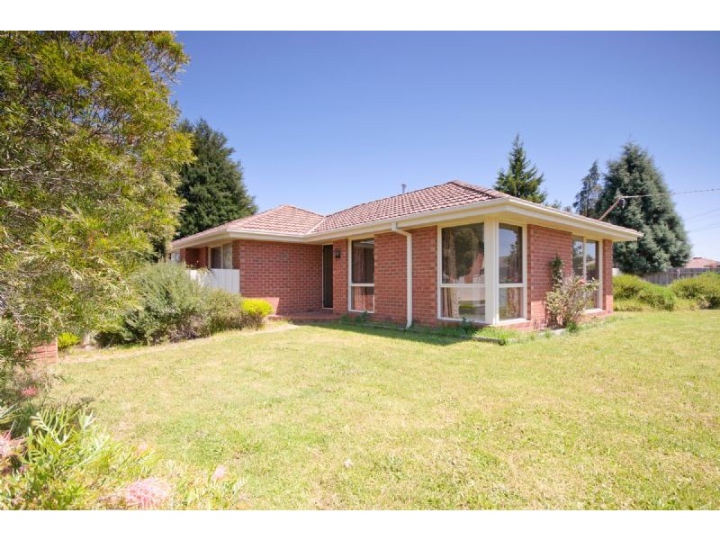 27 Banbury Crescent, Craigieburn VIC 3064