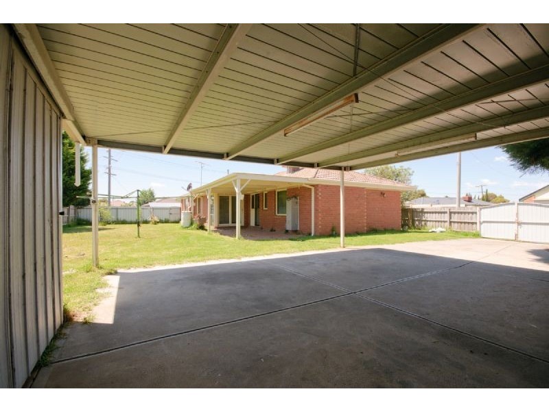 27 Banbury Crescent, Craigieburn VIC 3064