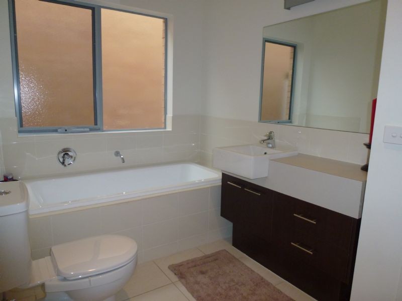 9 Applewood Way, Craigieburn VIC 3064