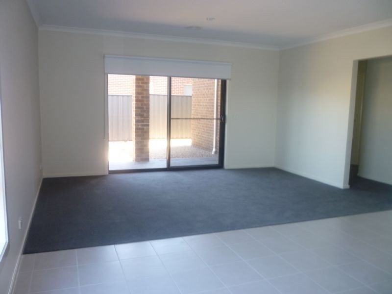 7 Pearce Way, Craigieburn VIC 3064