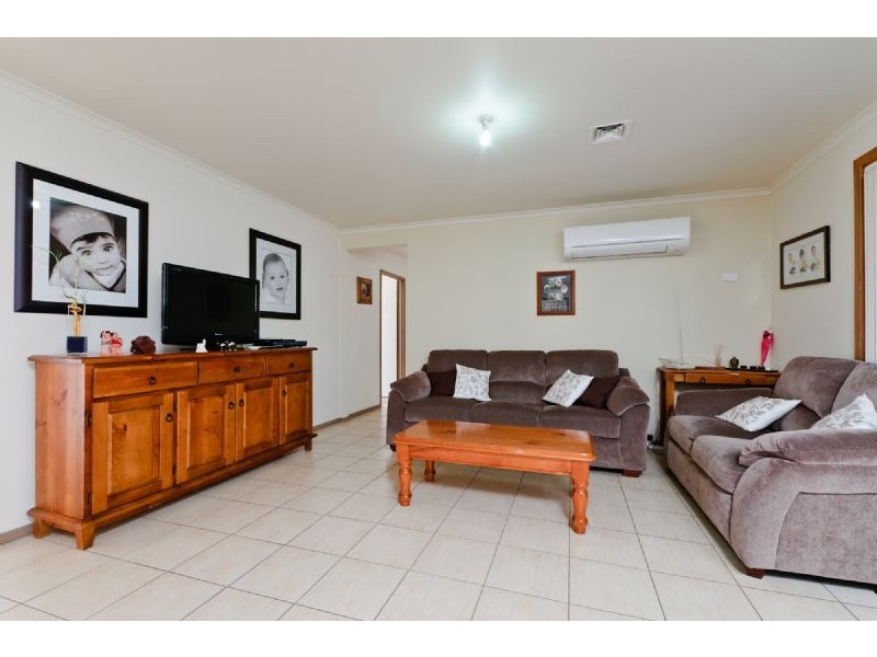 34 Watford Crescent, Craigieburn VIC 3064