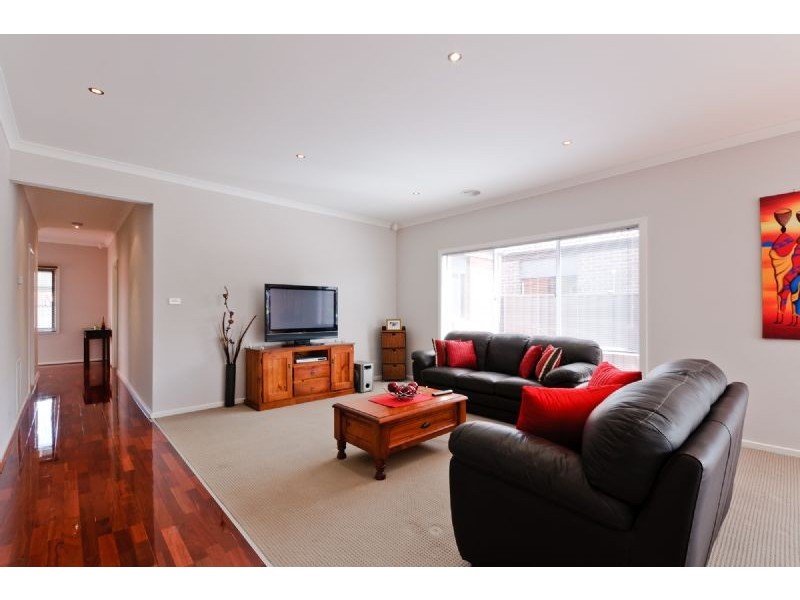 85 Mareeba Way, Craigieburn VIC 3064