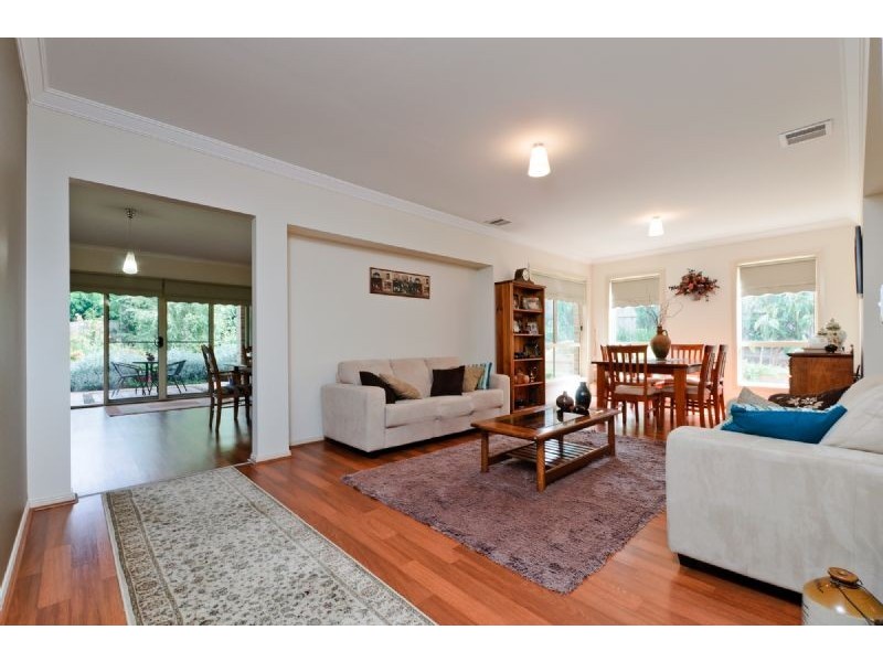 6 Monarch Way, Craigieburn VIC 3064