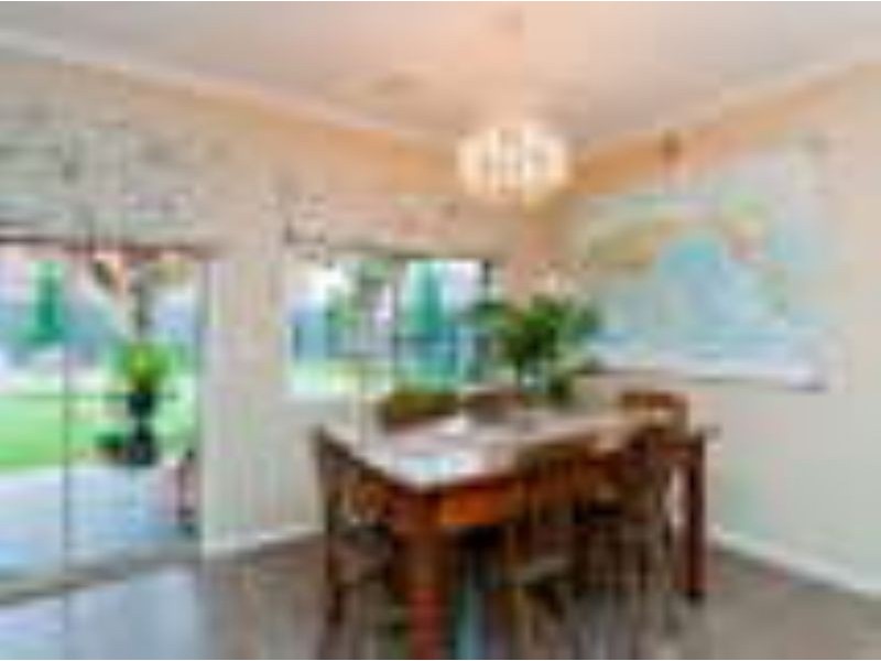 10 Meadow Street, Craigieburn VIC 3064