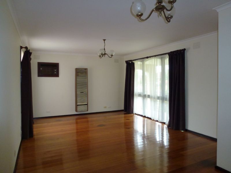 14 Wattleglen Street, Craigieburn VIC 3064