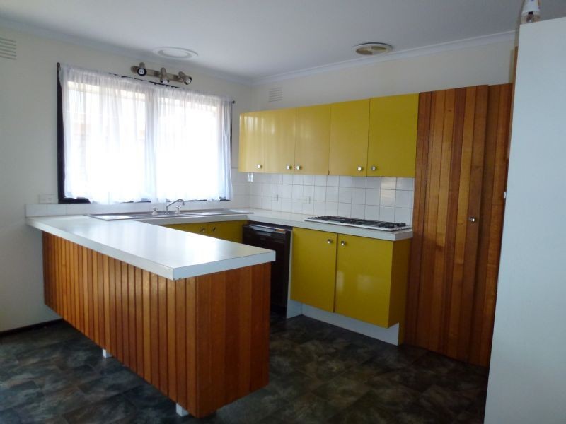 14 Wattleglen Street, Craigieburn VIC 3064