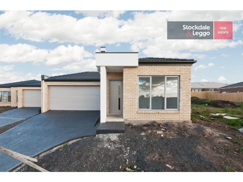 1/11 Leveque Loop, Craigieburn VIC 3064